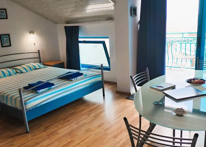 Lira Sto * Πομόριε