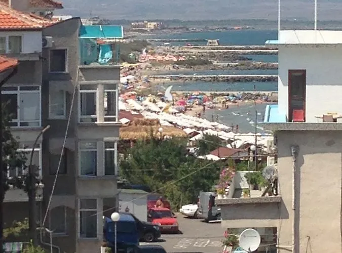 Lira Sto Πομόριε