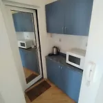 Lira Sto דירה *