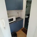 Lira Sto דירה *