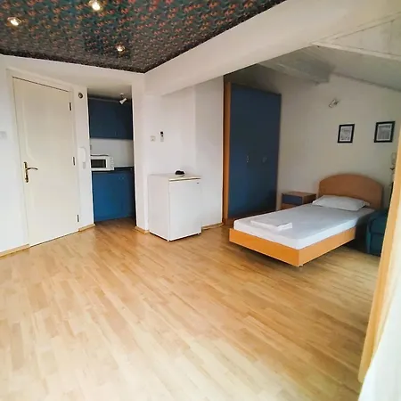 Apartmán Lira Sto *