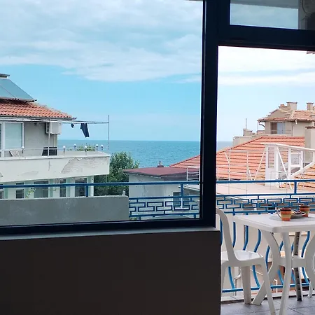 Lira Sto Apartmán *