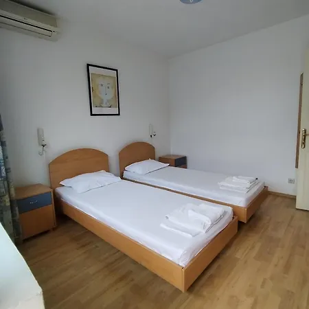 Lira Sto Appartement