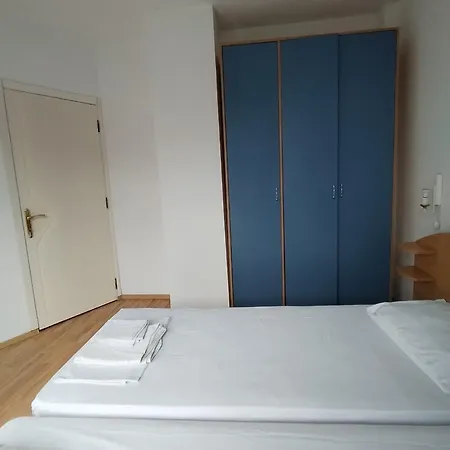 Apartman Lira Sto *