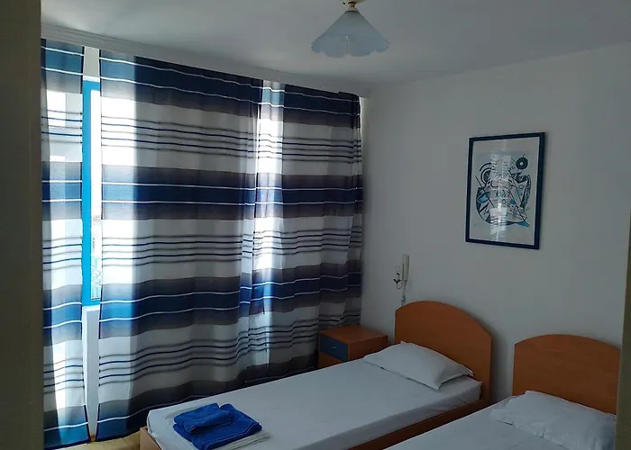Lira Sto Apartmán