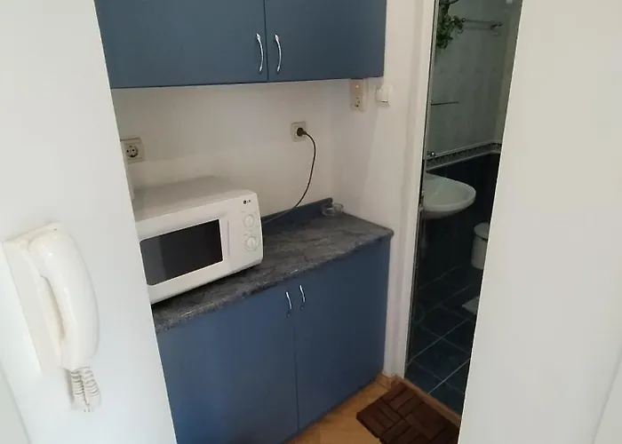 Lira Sto Apartmán *