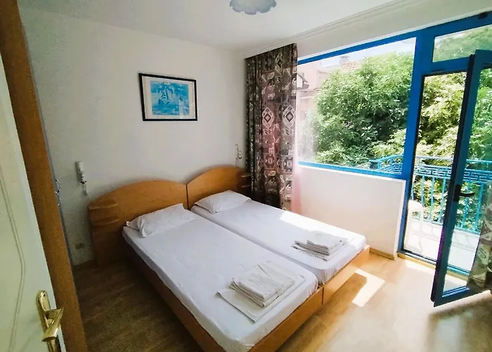 Lira Sto Apartmán *