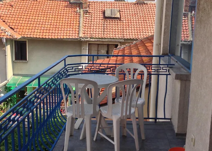 Lira Sto Apartmán *